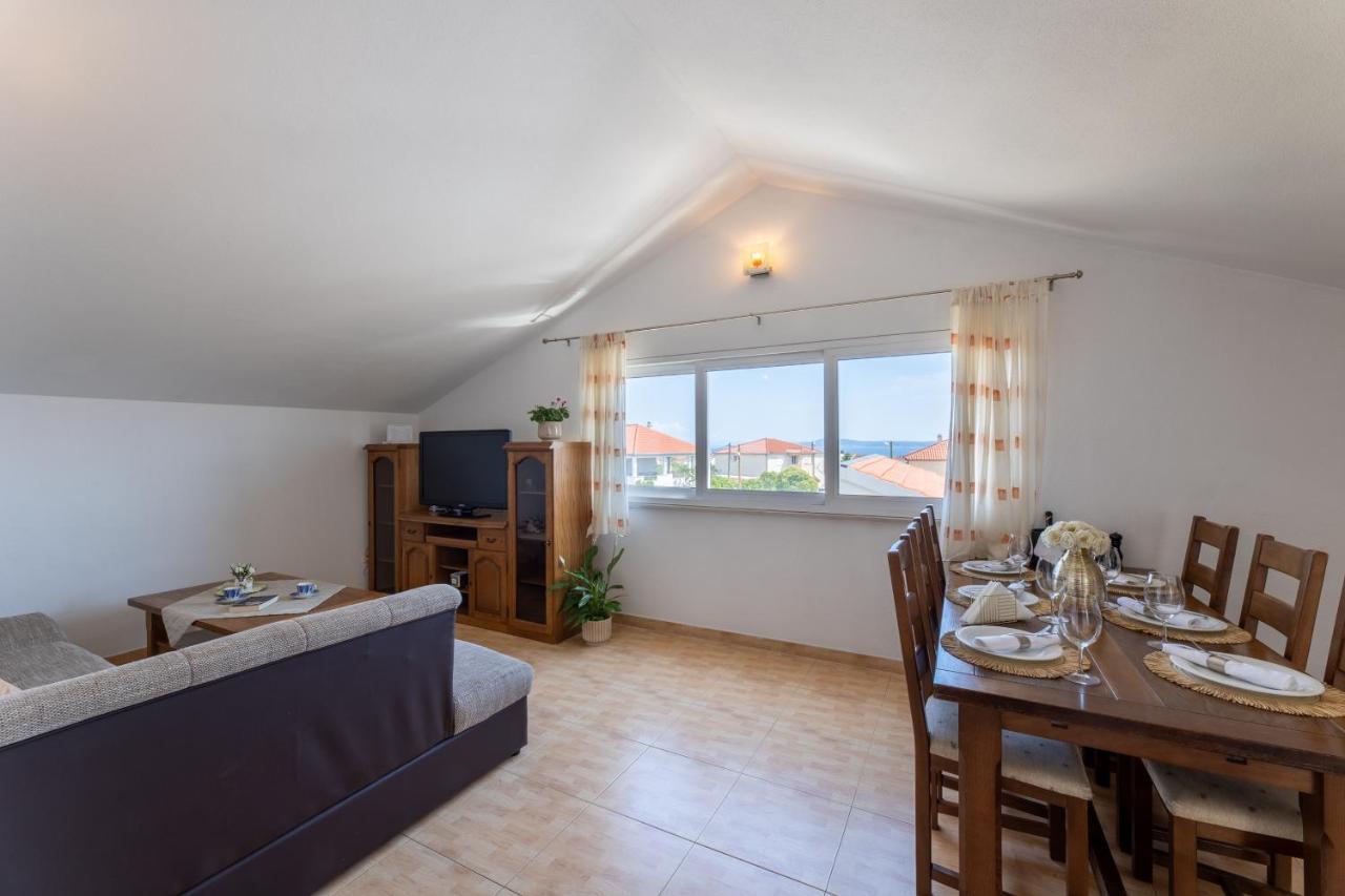 Vranjic Apartment *
